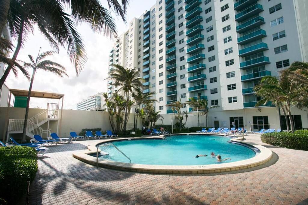 Amazing Apartment On The Beach Hollywood Exterior foto